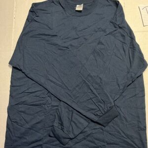 Gildan Men's Blue Crew Neck Shirt